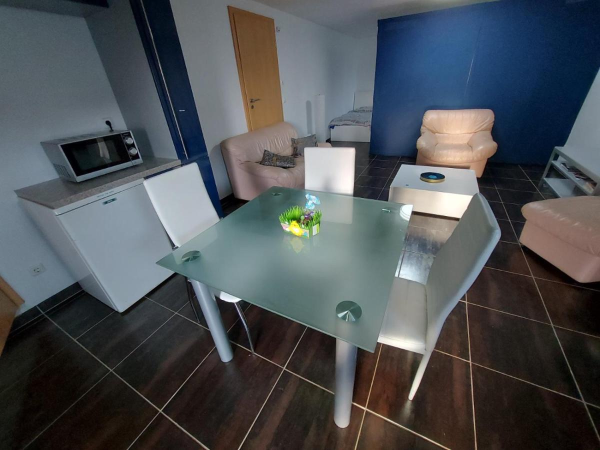 Lovely Appartment With Private Patio And Private Entrance In Luxembourg 60M2 Saeul Εξωτερικό φωτογραφία
